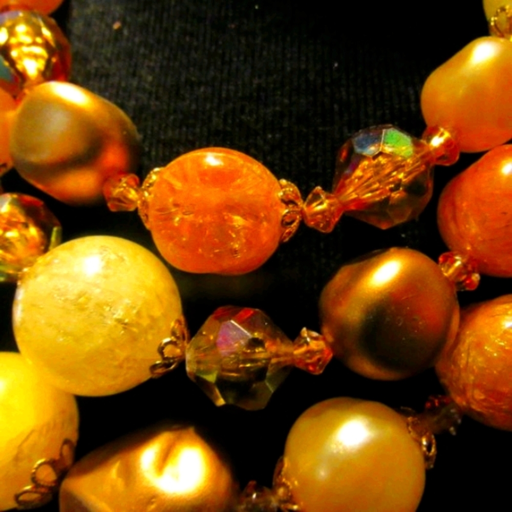 🍂 Lovely Vintage Gold-Cream-Bronze Beaded Necklace - Picture 9 of 16